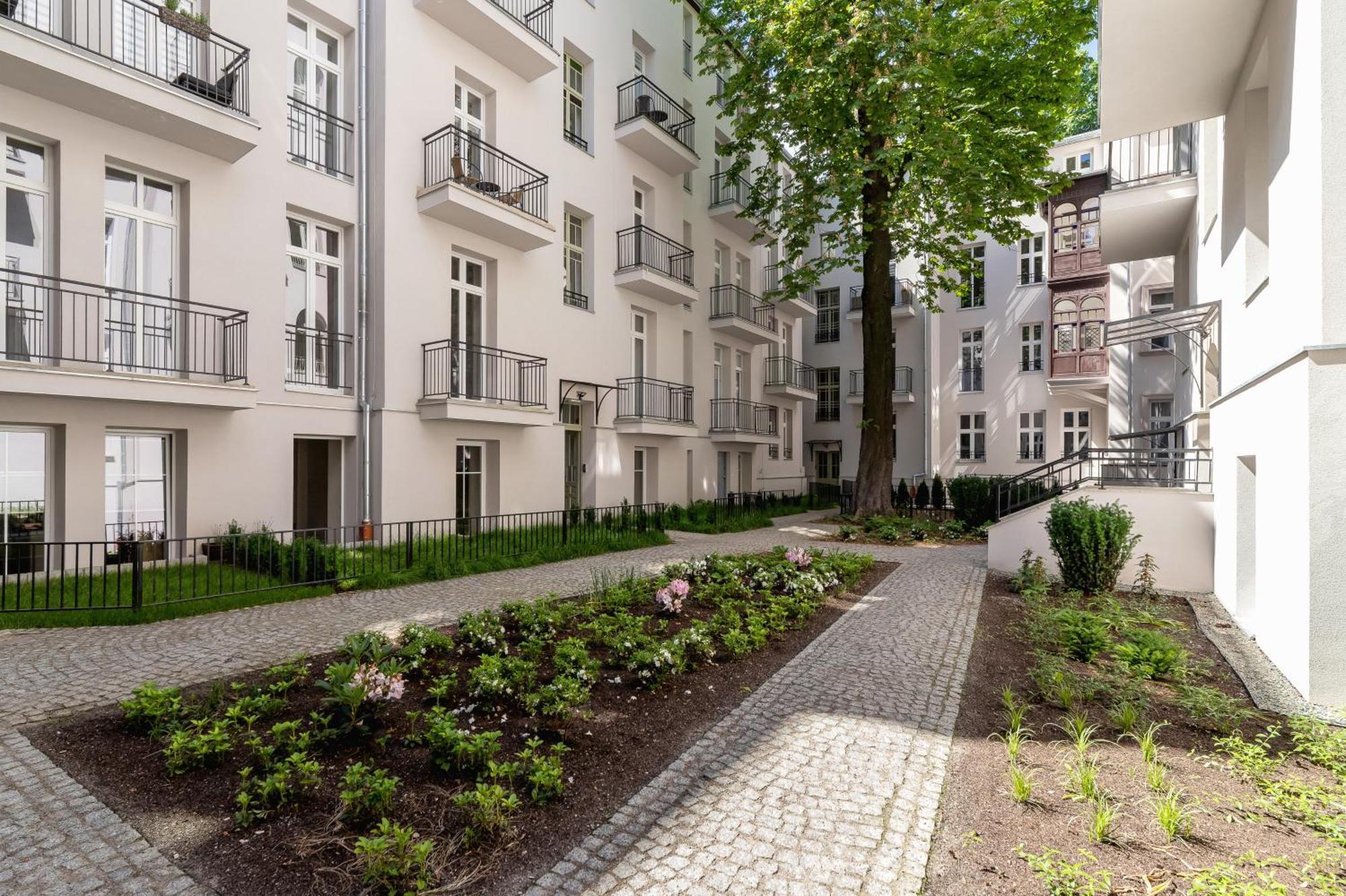 Cracow Starowislna By Renters * Kraków
